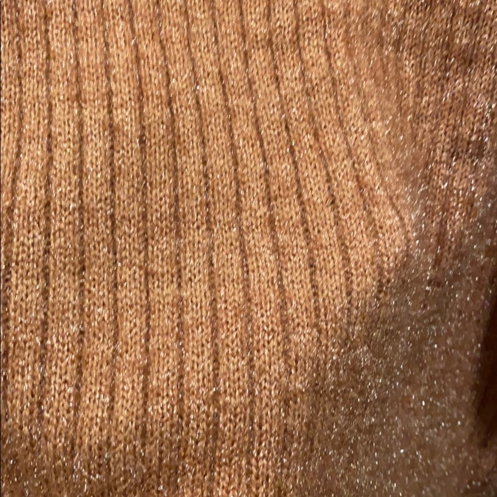 Fuzzy sweater - Picture 3 of 3